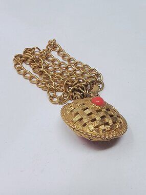 Vintage Gold Tone Charm Bracelet Woven Dome Coral Cabochon Statement Petite 6.5"